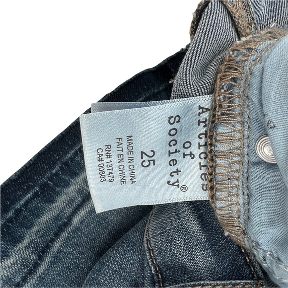 NWT Articles of Society Super Soft Blue Cropped Distressed Jeans Size 25 Womens - Picture 3 of 13